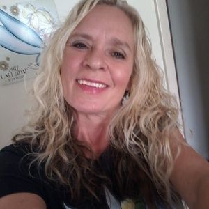 Meet your Posher, Dottie